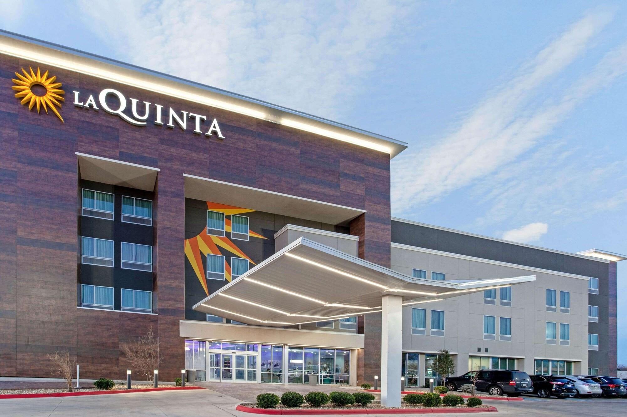 מלון La Quinta By Wyndham Lubbock South מראה חיצוני תמונה