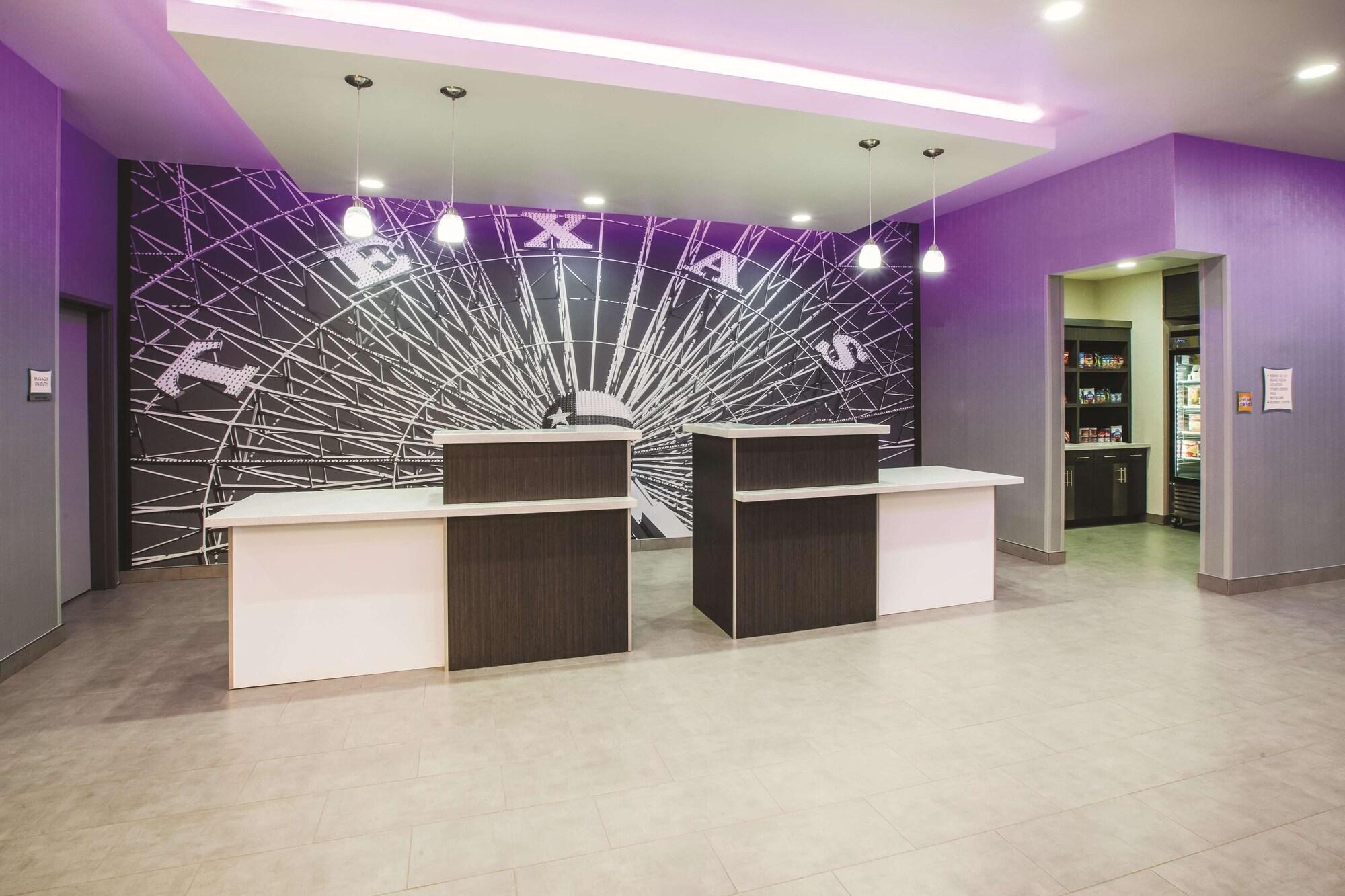 מלון La Quinta By Wyndham Lubbock South מראה חיצוני תמונה