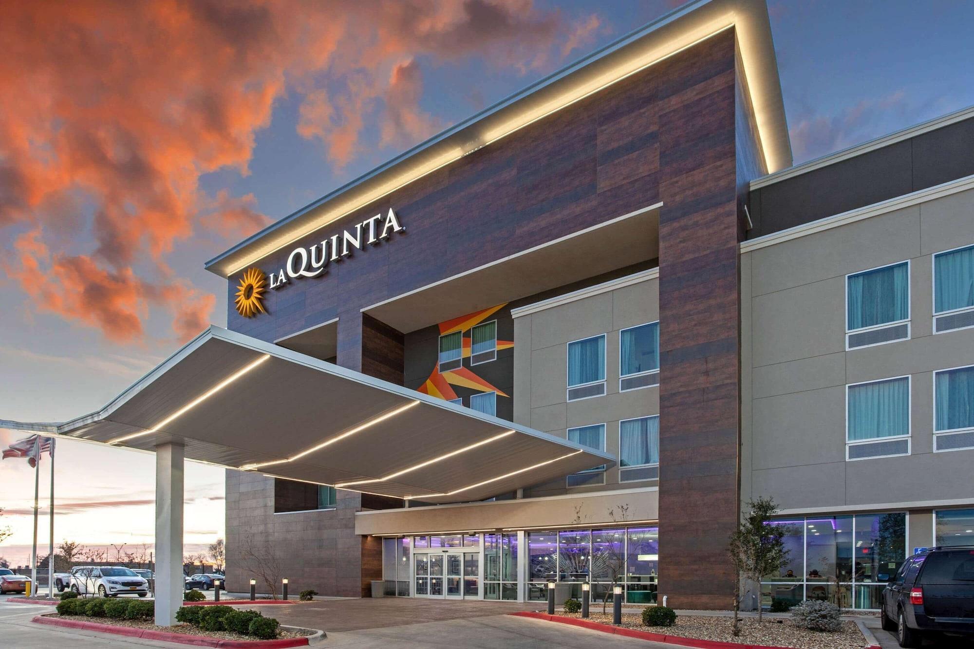 מלון La Quinta By Wyndham Lubbock South מראה חיצוני תמונה